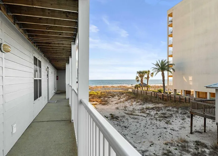 Beachfront - 2 Bedrooms - Big Screen Tv Holiday home