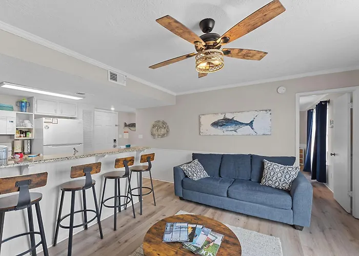 Beachfront - 2 Bedrooms - Big Screen Tv Holiday home